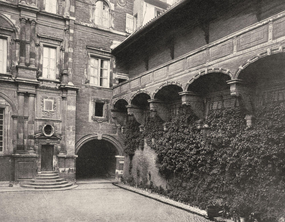 HAUTE-GARONNE. Toulouse- Galerie de I'hôtel d'Assézat 1903 old antique print